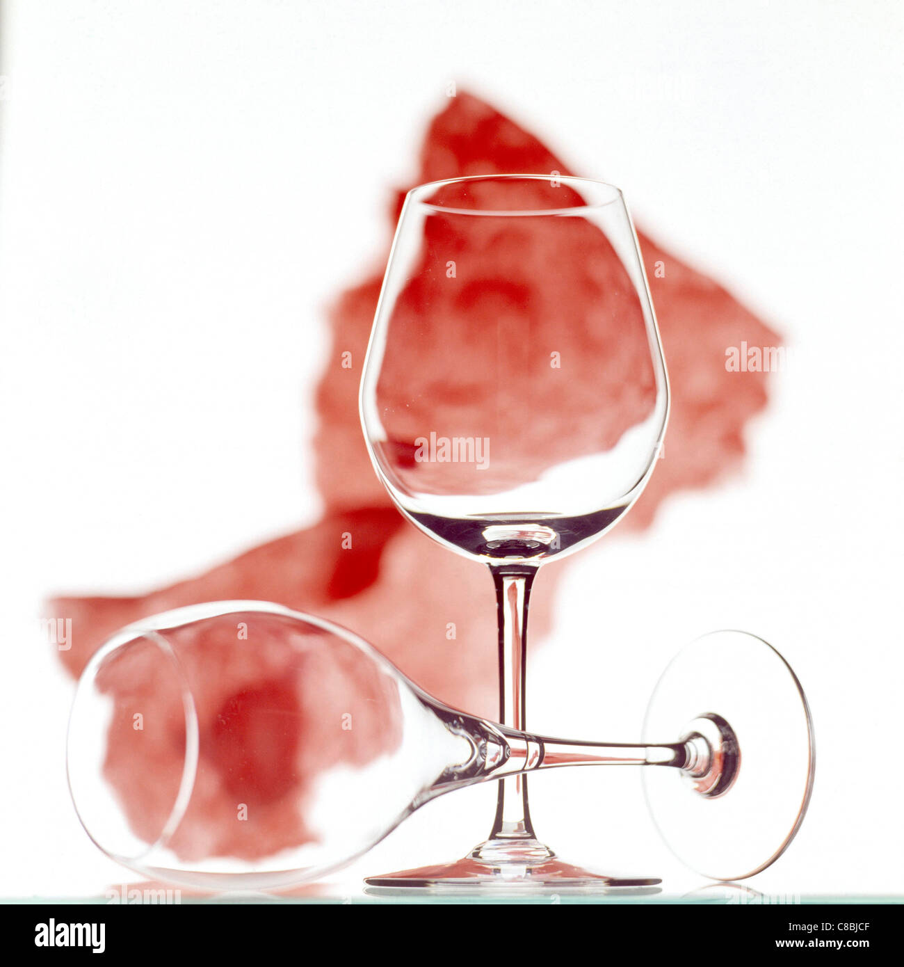 Two glasses wine paper hi-res stock photography and images - Alamy