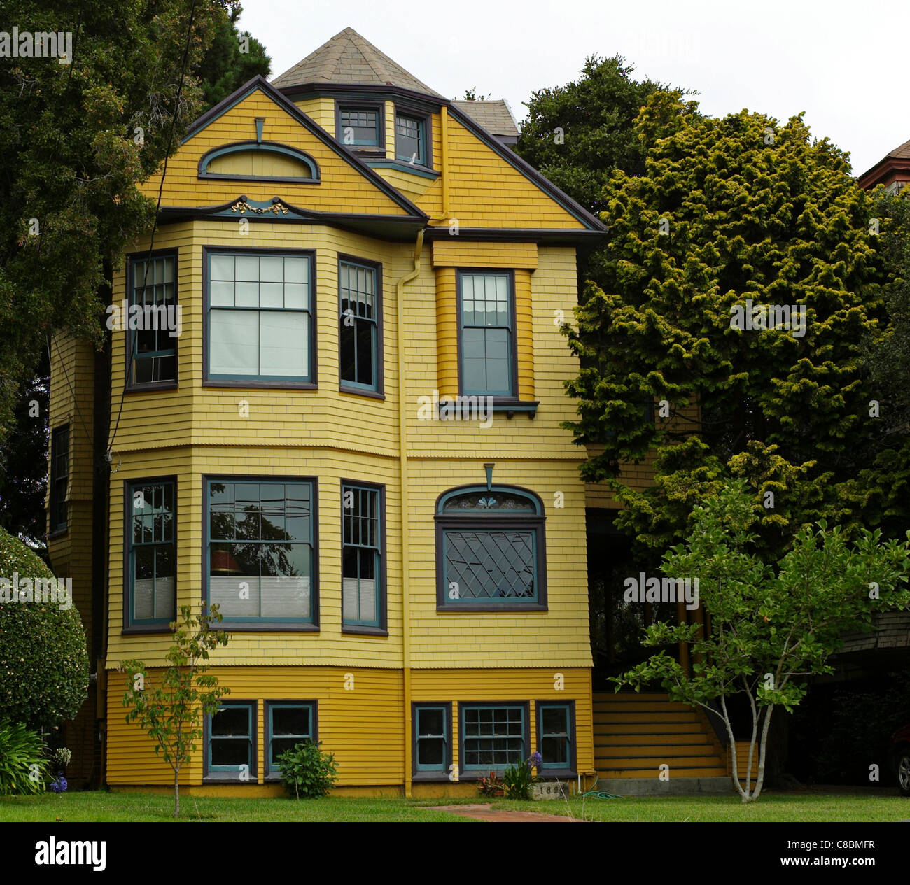 Victorian home architecture 19th century Queen Victoria Anne