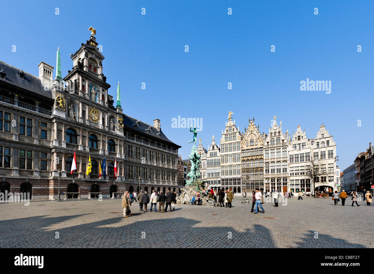 The Grote Mark (Main Square) with the Stadhuis (Town Hall) to the left and the Brabo Fountain in the centre, Antwerp, Belgium Stock Photo