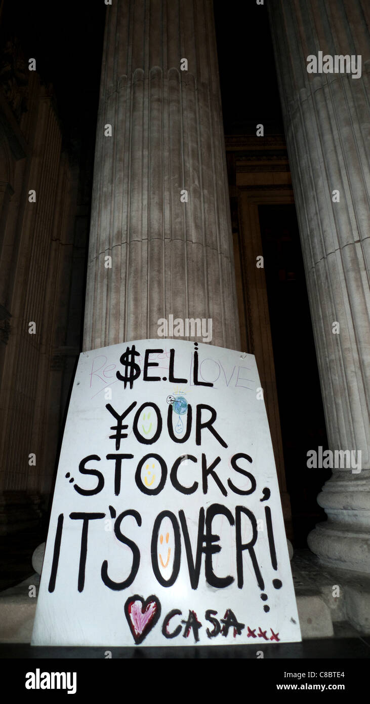 Placards signs notices hi-res stock photography and images - Alamy