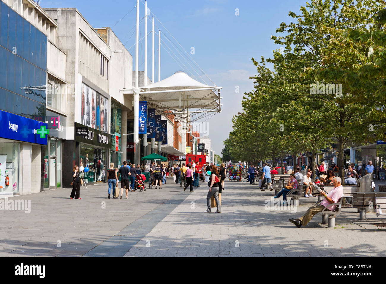 Shops in the main shopping area, Above Bar Street on the QEII Mile, Southampton, Hampshire, England, UK Stock Photo