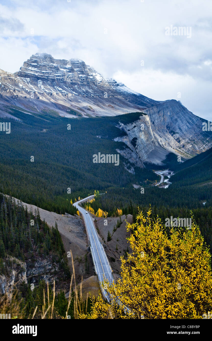 views of Icefields Parkway and Cirrus Mountain. Yoho National park. Alberta. Canada, Oct. 2011 Stock Photo