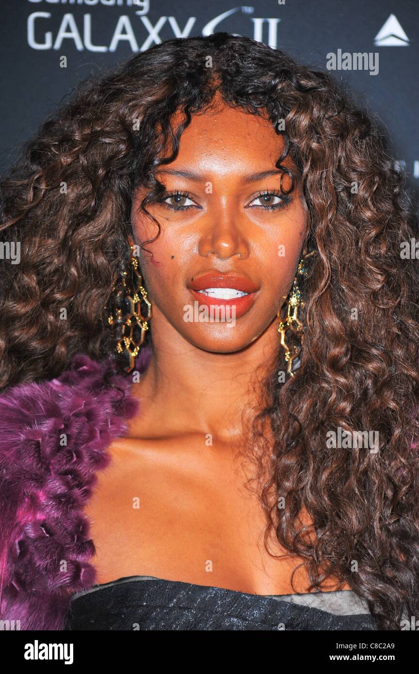 Jessica White at arrivals for 2011 Game Changers Awards Ceremony