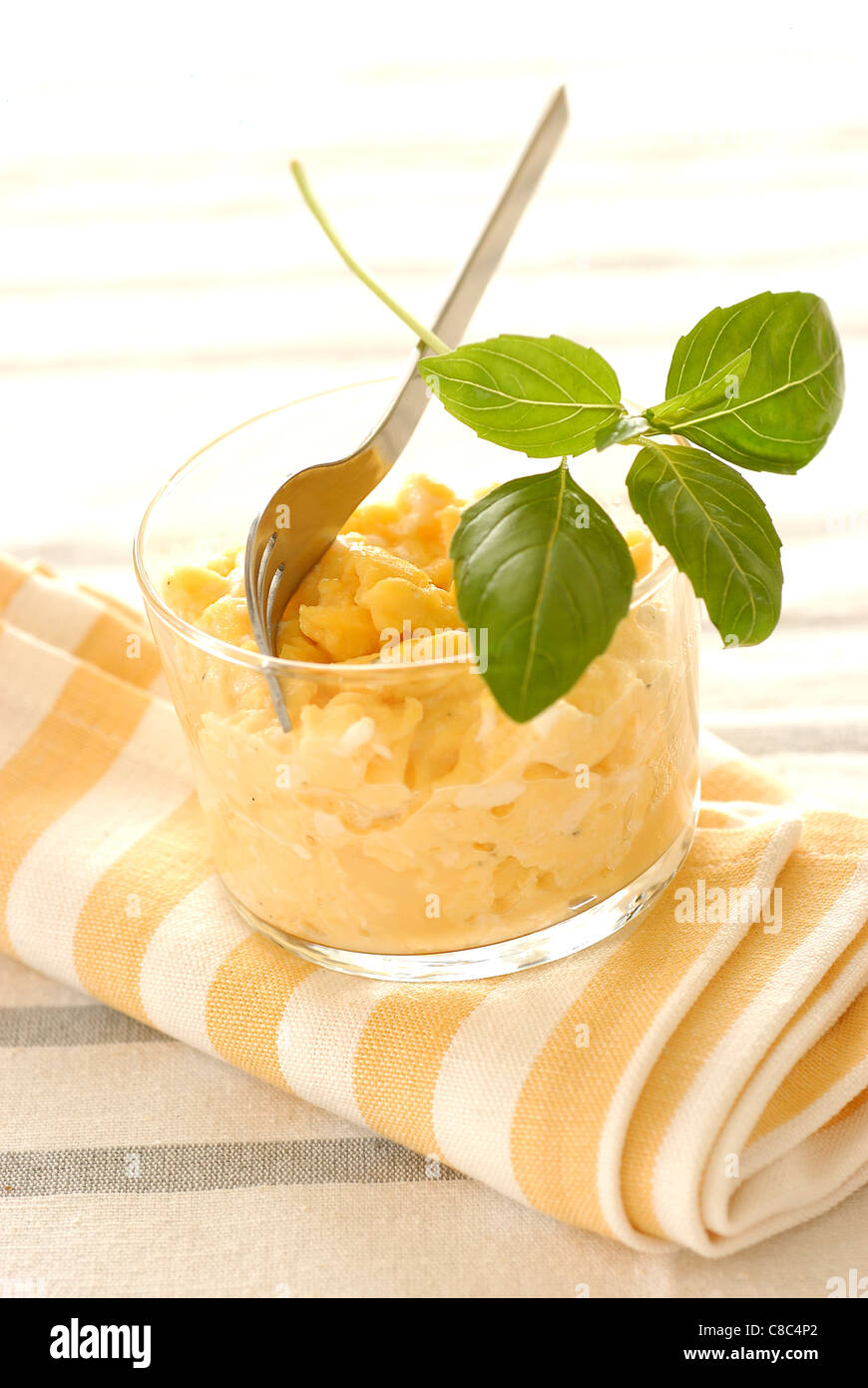 Scrambled eggs in cooking hi-res stock photography and images - Alamy