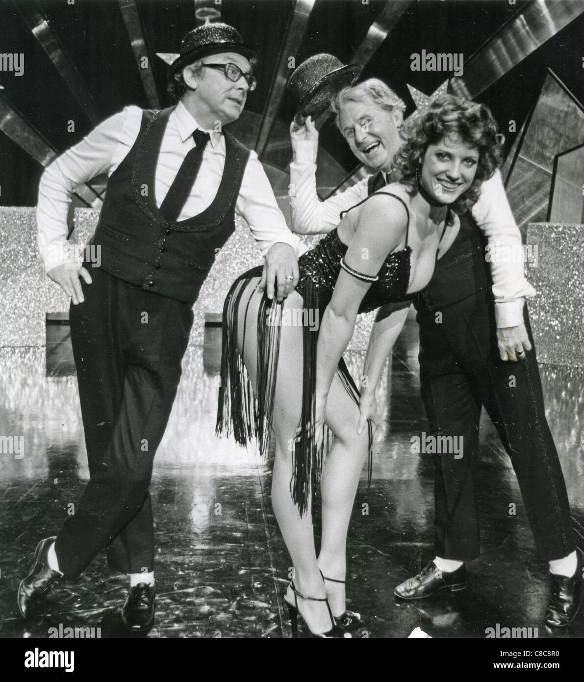 THE MORECAMBE AND WISE SHOW from Thames TV in 1985 with Eric Morecambe at left with Ernie Wise and Suzanne Danielle Stock Photo