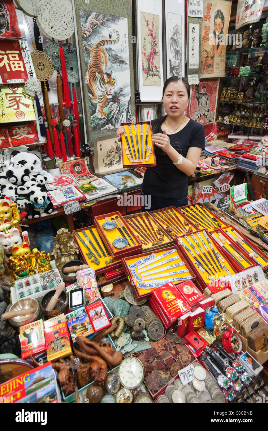 China, Beijing, Hong Qiao Pearl Market, Souvenir Shop Stock Photo Alamy