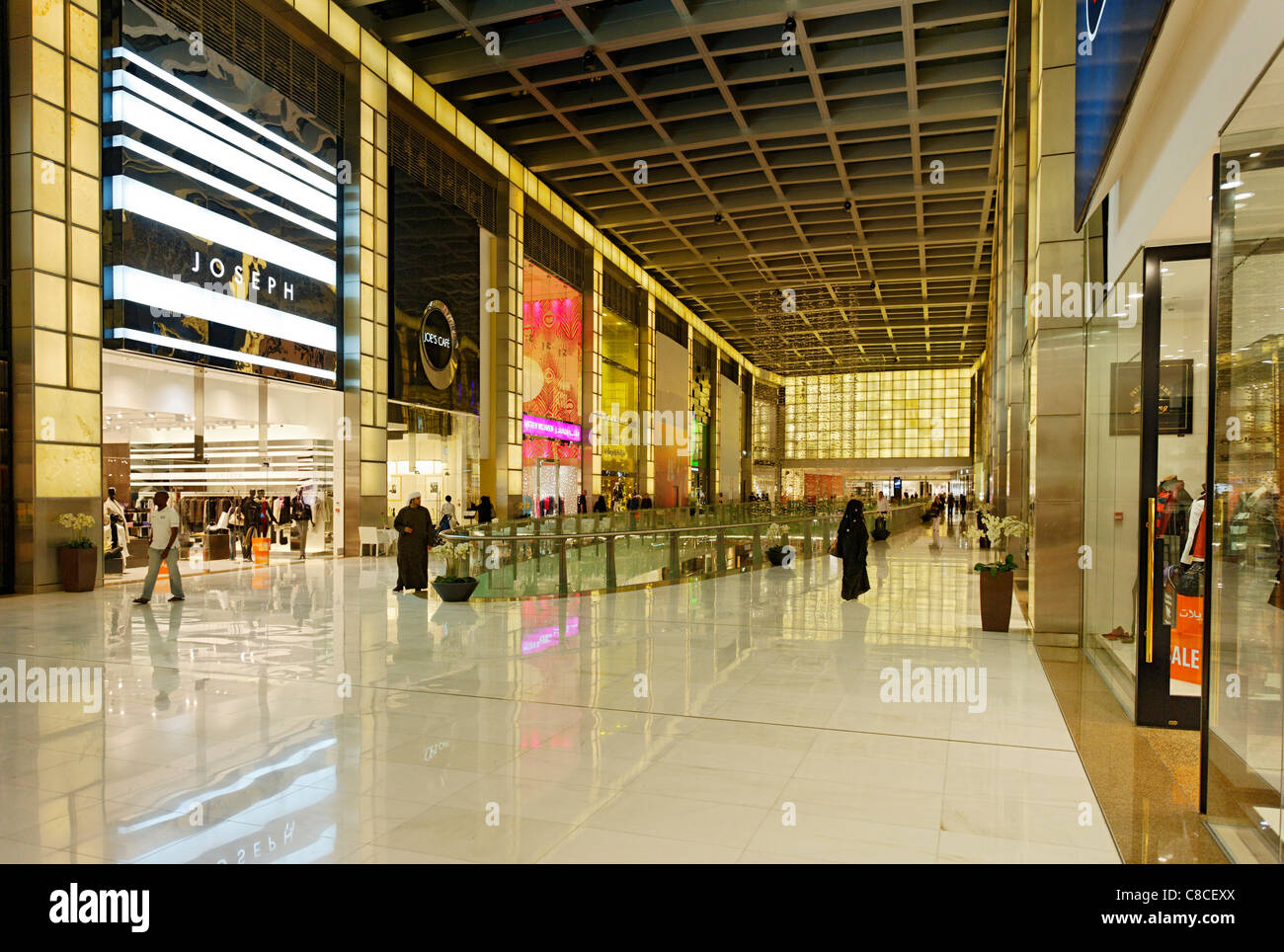 DUBAI MALL, largest shopping mall in the world, Downtown Burj Dubai