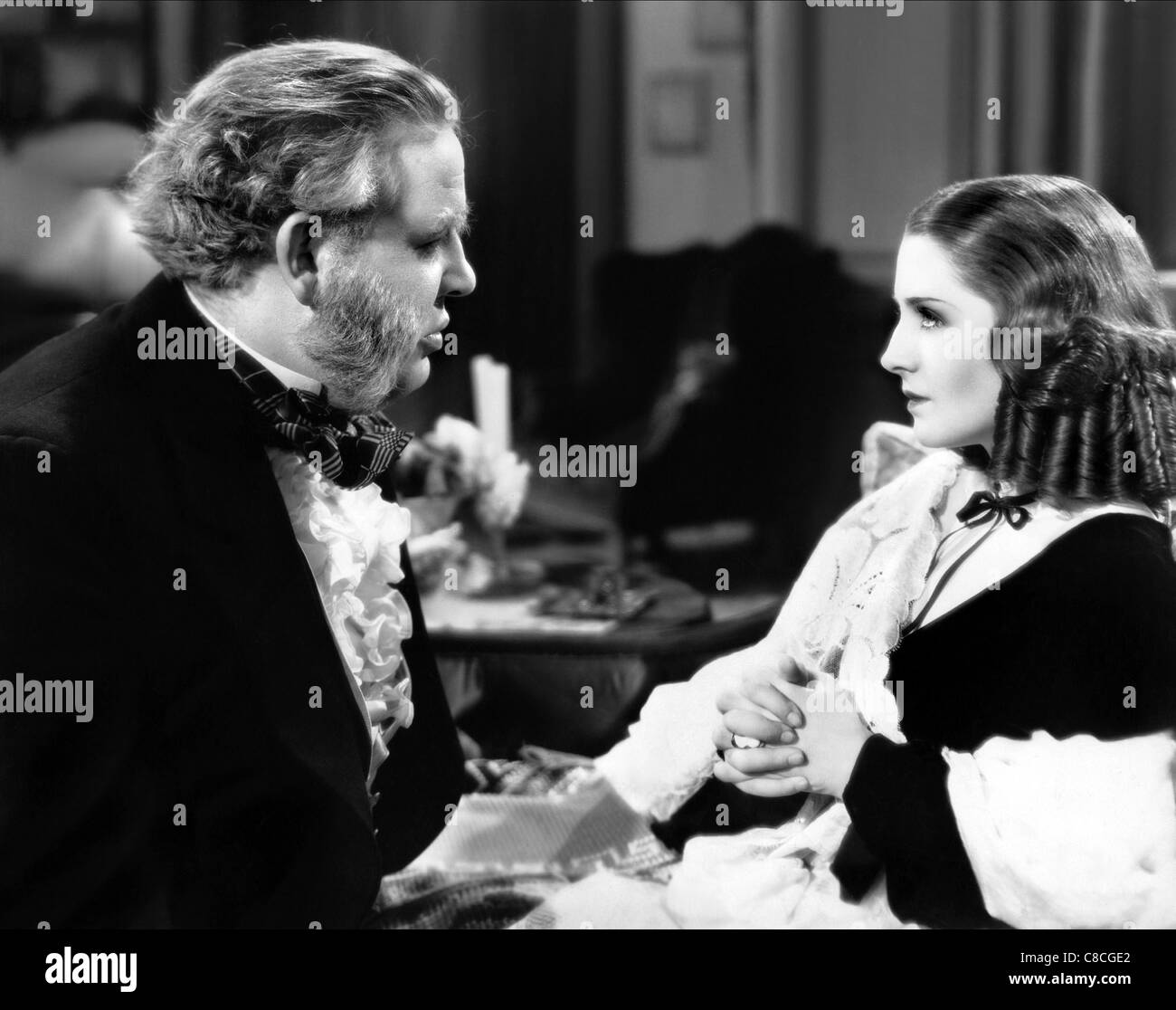 CHARLES LAUGHTON, NORMA SHEARER, THE BARRETTS OF WIMPOLE STREET, 1934 Stock Photo