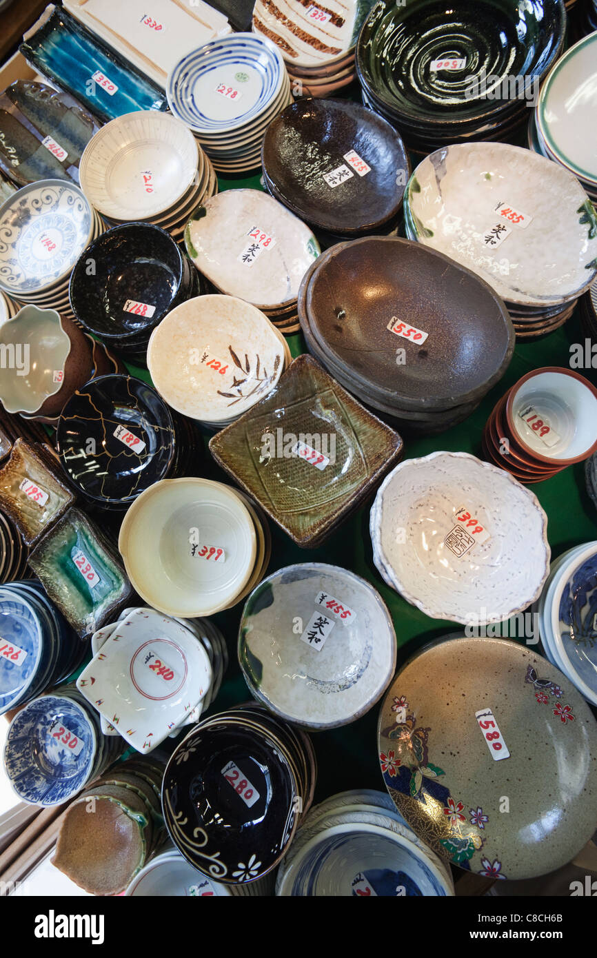 Japan, Tokyo, Yurakucho, Oedo Monthly Antique Market at the Tokyo