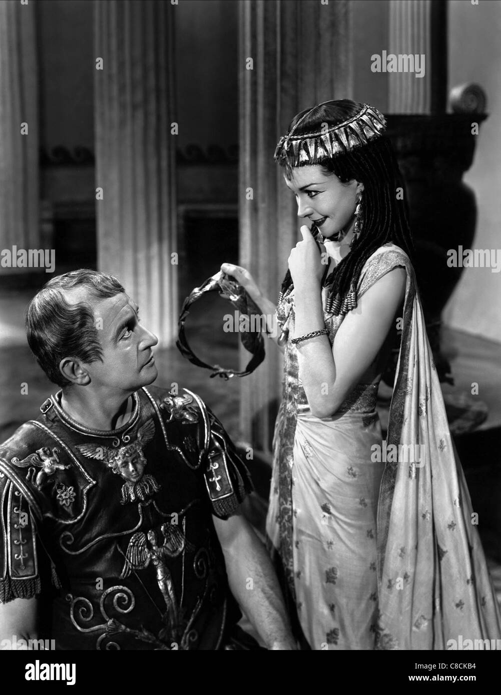 CLAUDE RAINS, VIVIEN LEIGH, CAESAR AND CLEOPATRA, 1945 Stock Photo - Alamy