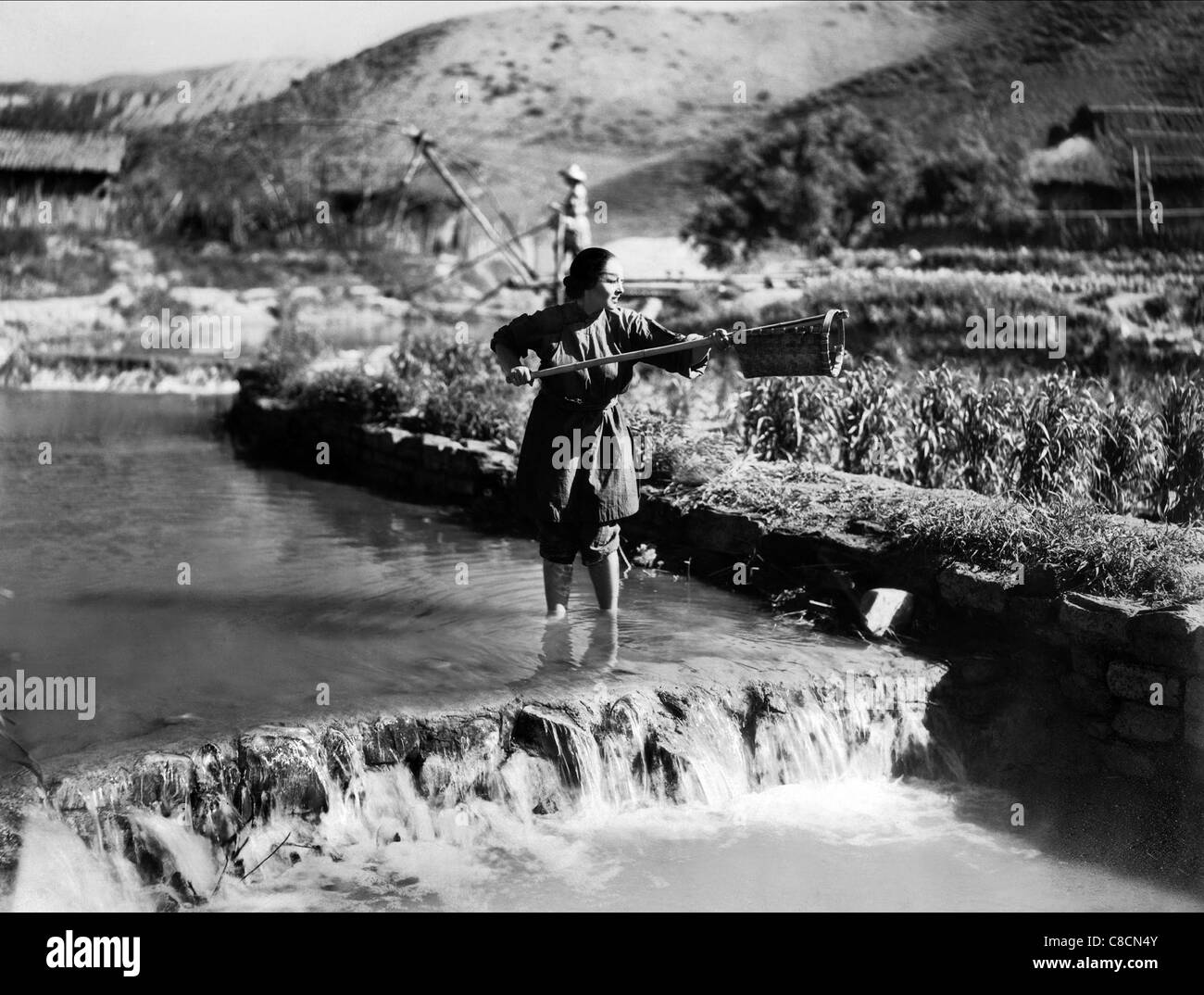 LUISE RAINER THE GOOD EARTH (1937 Stock Photo - Alamy