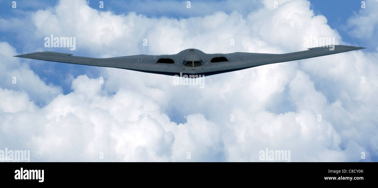 B2 stealth bomber hi-res stock photography and images - Alamy