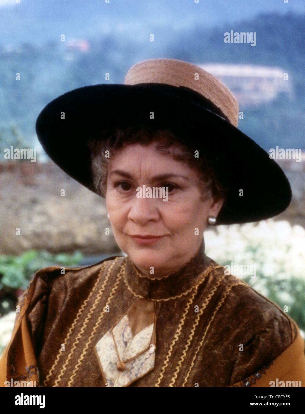 Joan Plowright High Resolution Stock Photography and Images - Alamy