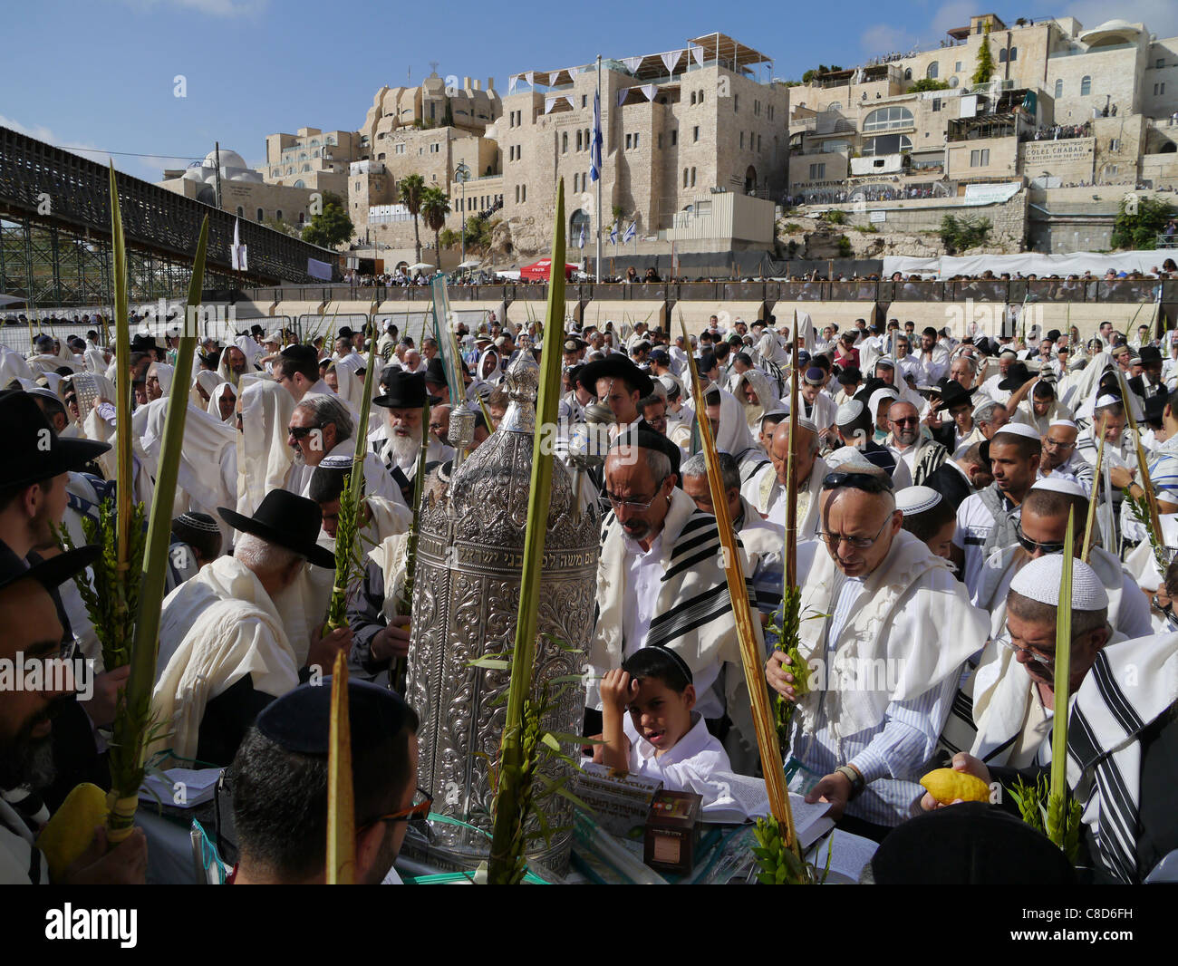 Jerusalem, Jewish prayers at Western Wall Plaza for Feast of Tabernacles Stock Photo