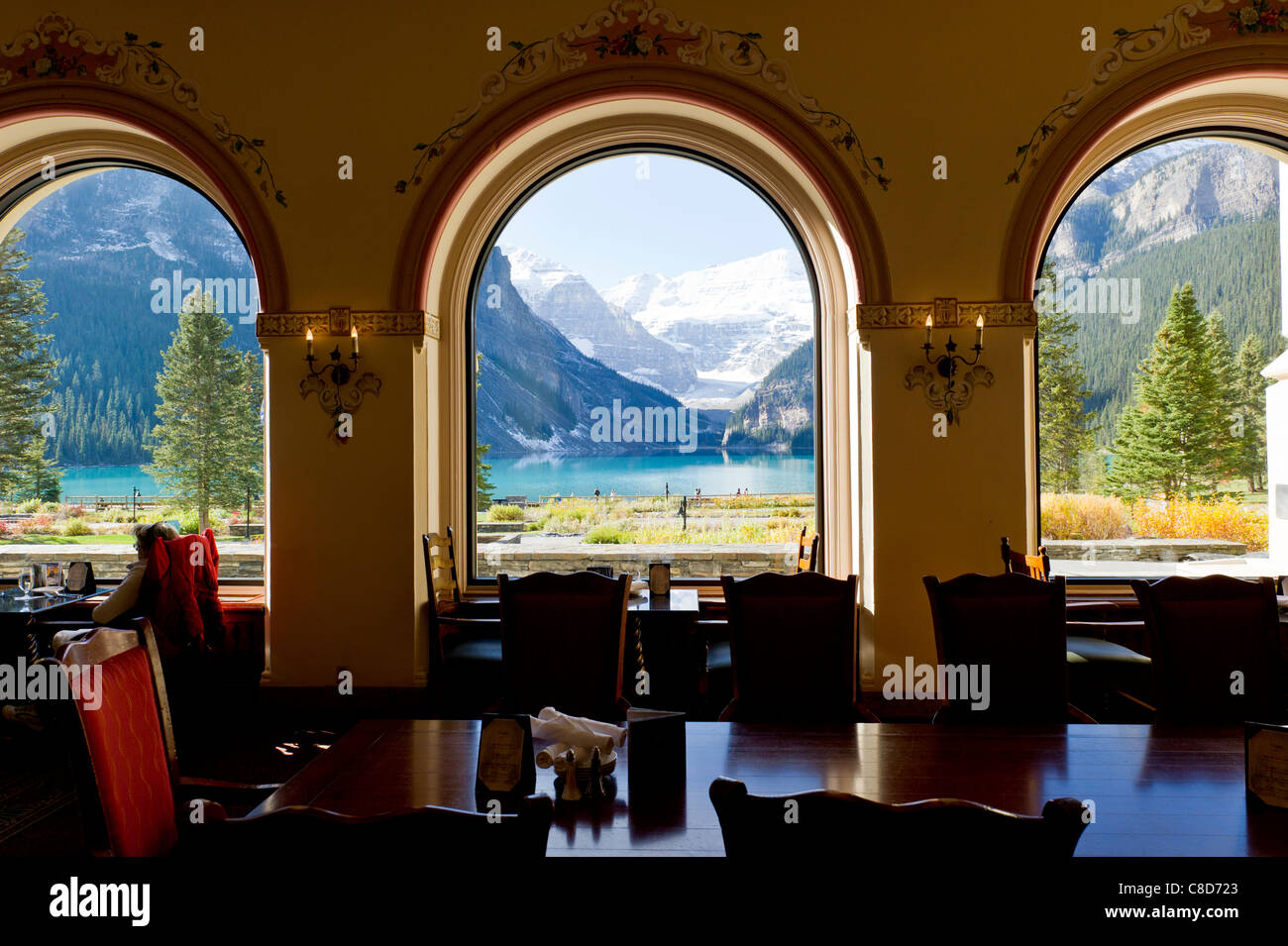 Chateau lake louise hires stock photography and images Alamy