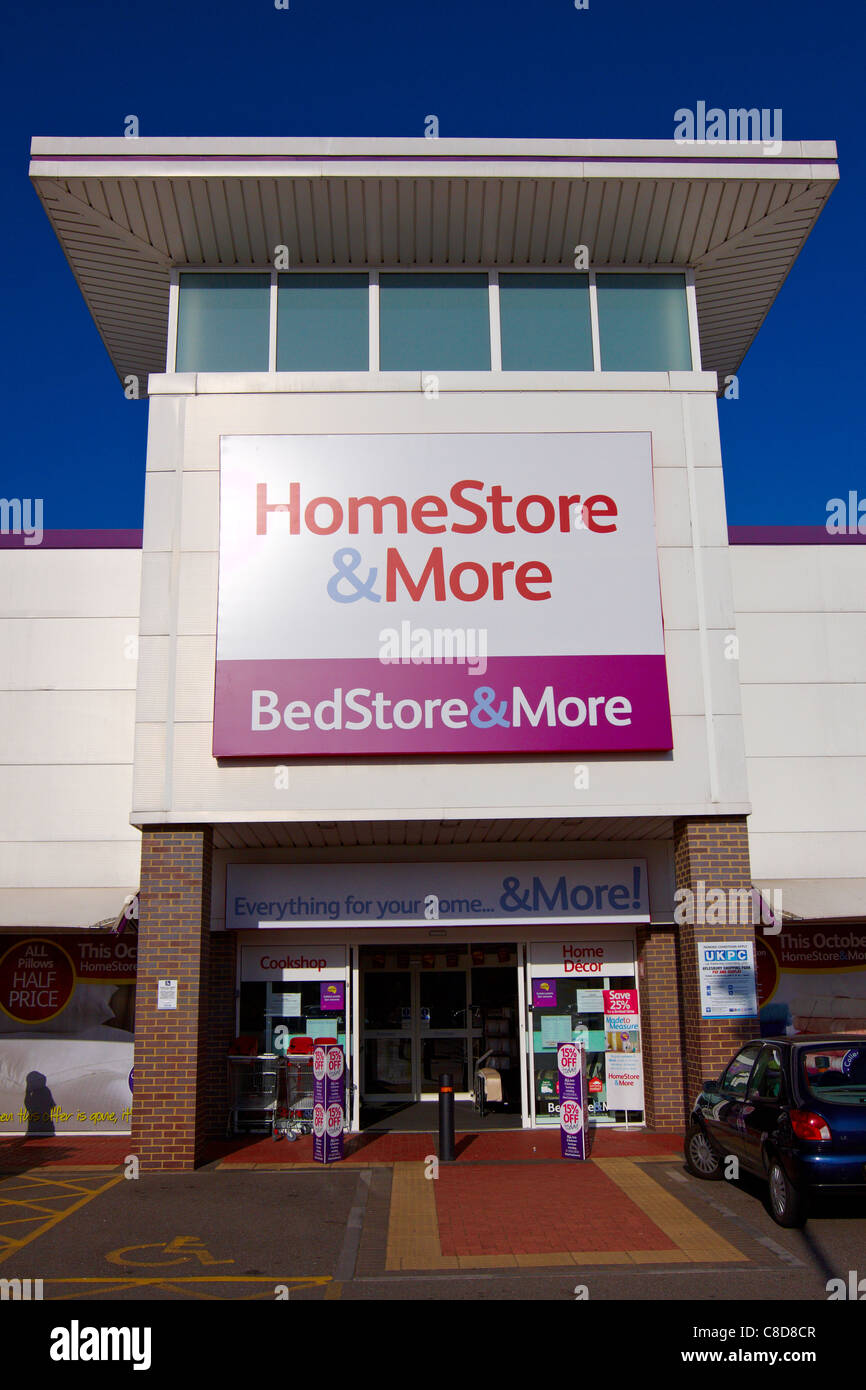 Homestore And More Logo Sign Hi res Stock Photography And Images Alamy