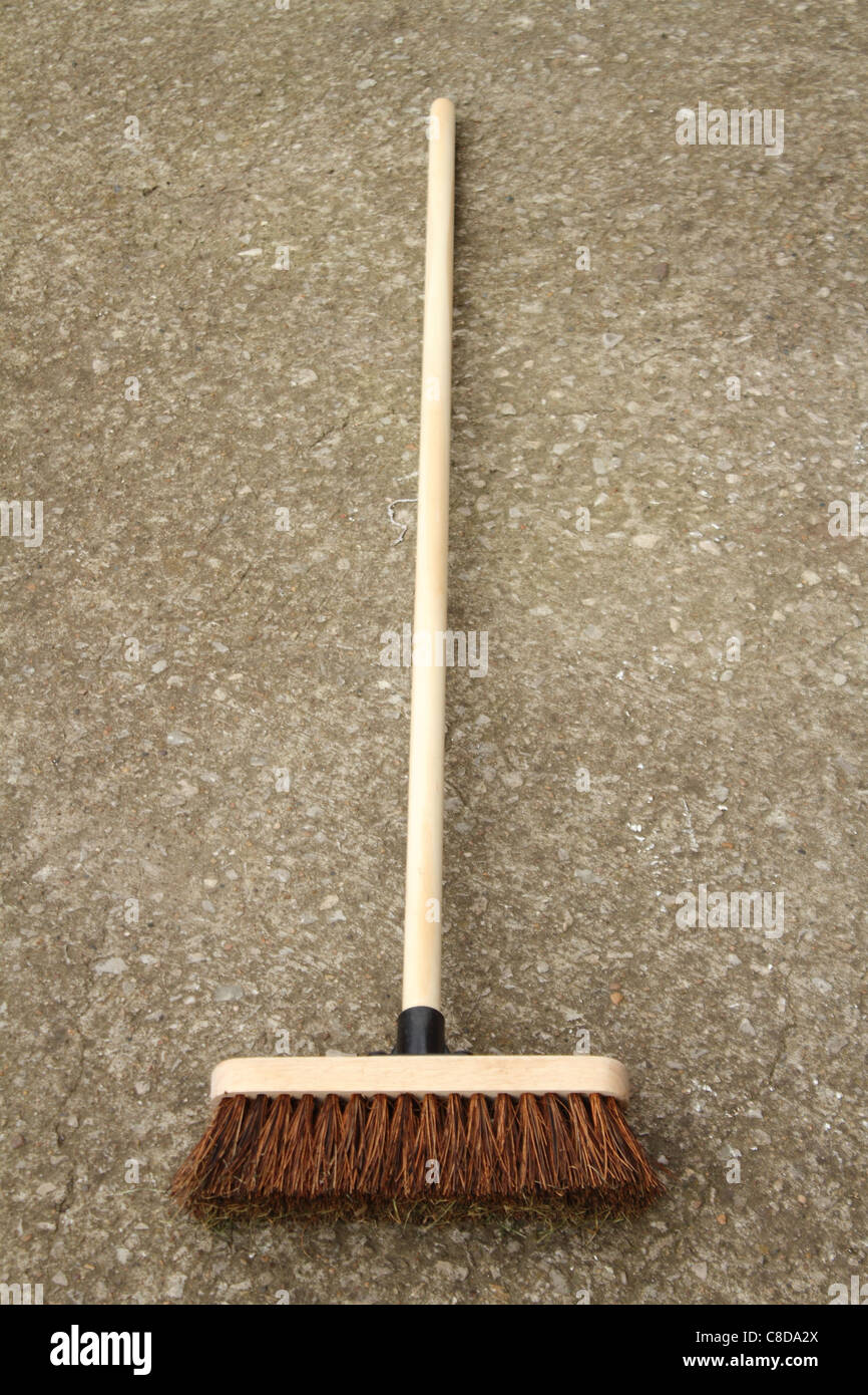 Sweeping brush hires stock photography and images Alamy