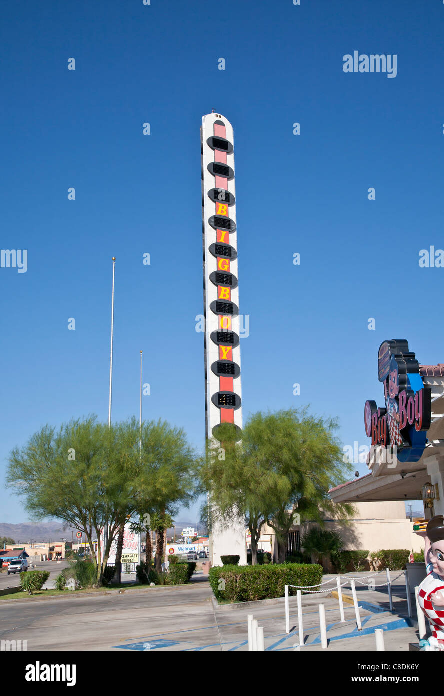 World's Largest Thermometer lights up again in Baker – San