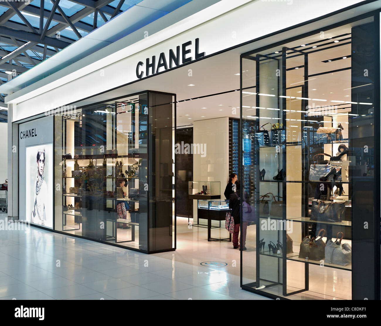 Chanel shop asia hi-res stock photography and images - Alamy