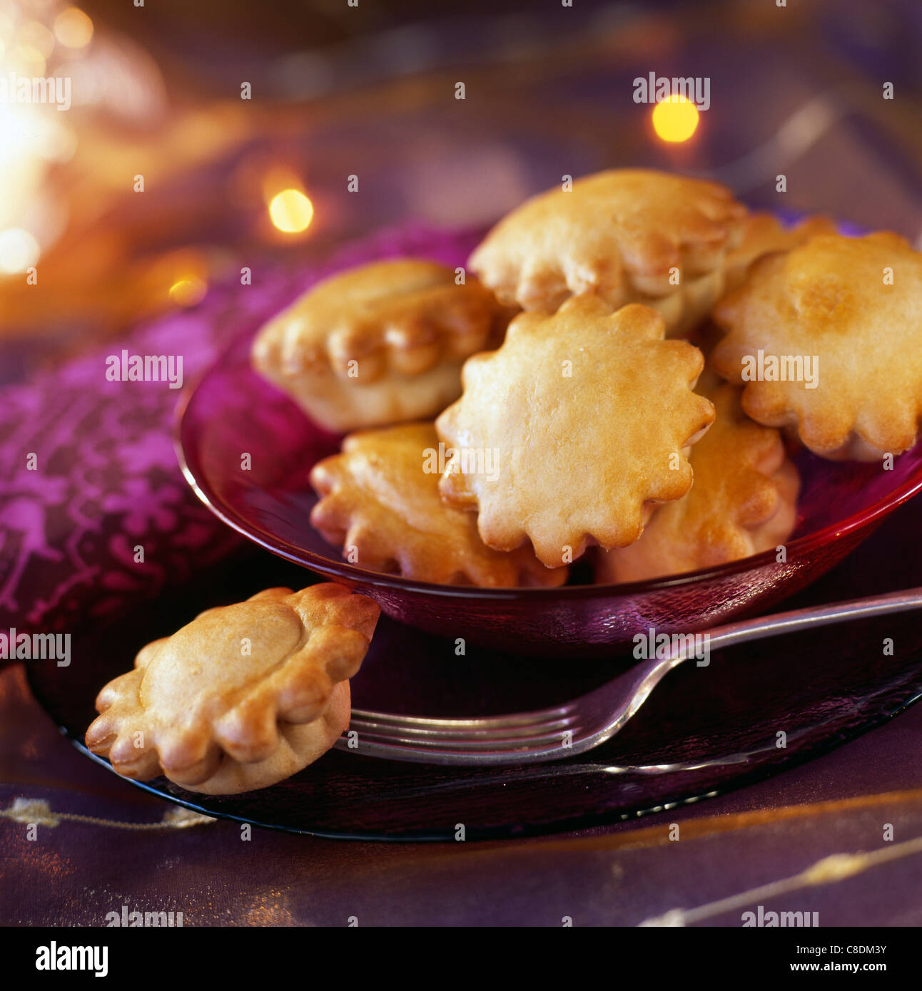 Prepared mince pie hi-res stock photography and images - Alamy