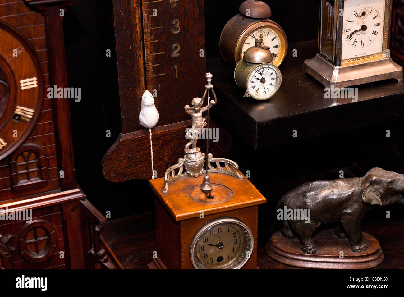 Antique Clocks Stock Photos & Antique Clocks Stock Images Alamy