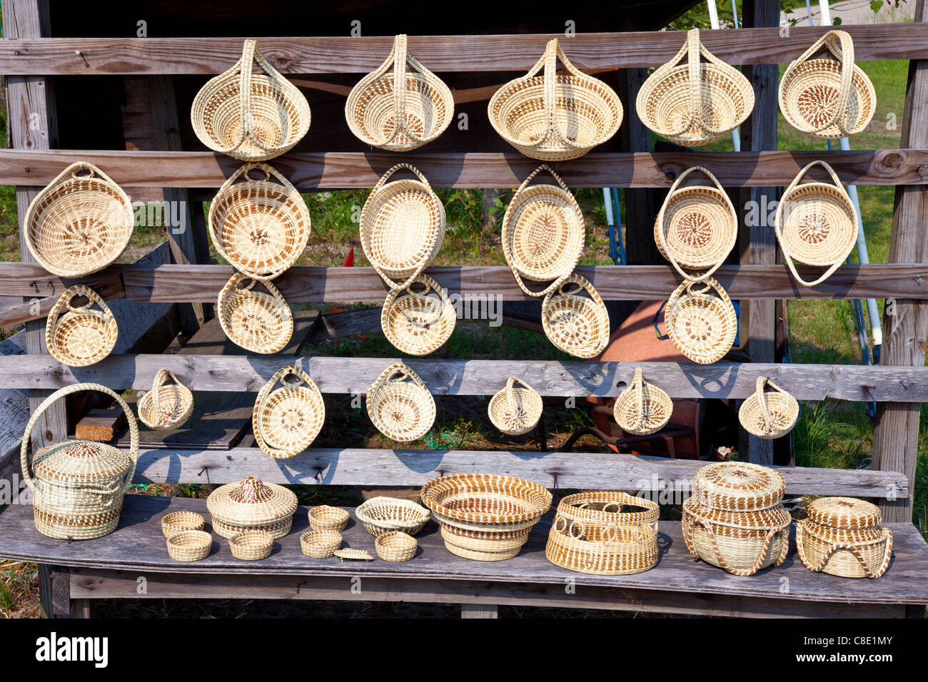 Coiled Gullah Sweetgrass Basket weaving, South Carolina Stock Photo Alamy