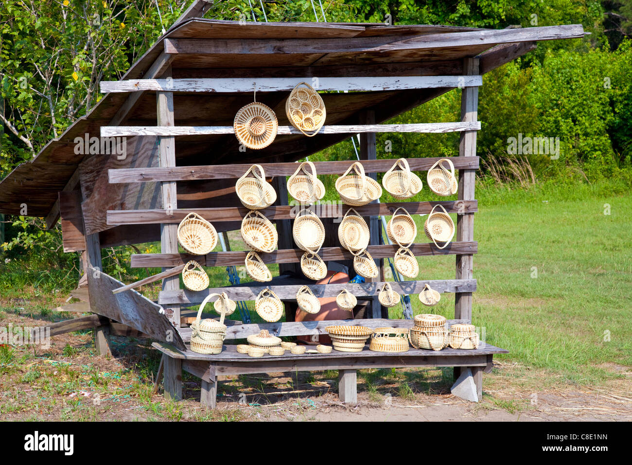 Coiled Gullah Sweetgrass Basket weaving, South Carolina Stock Photo Alamy
