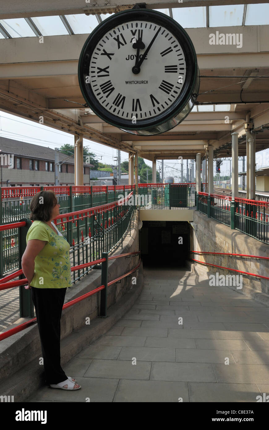 Brief encounter clock hires stock photography and images Alamy