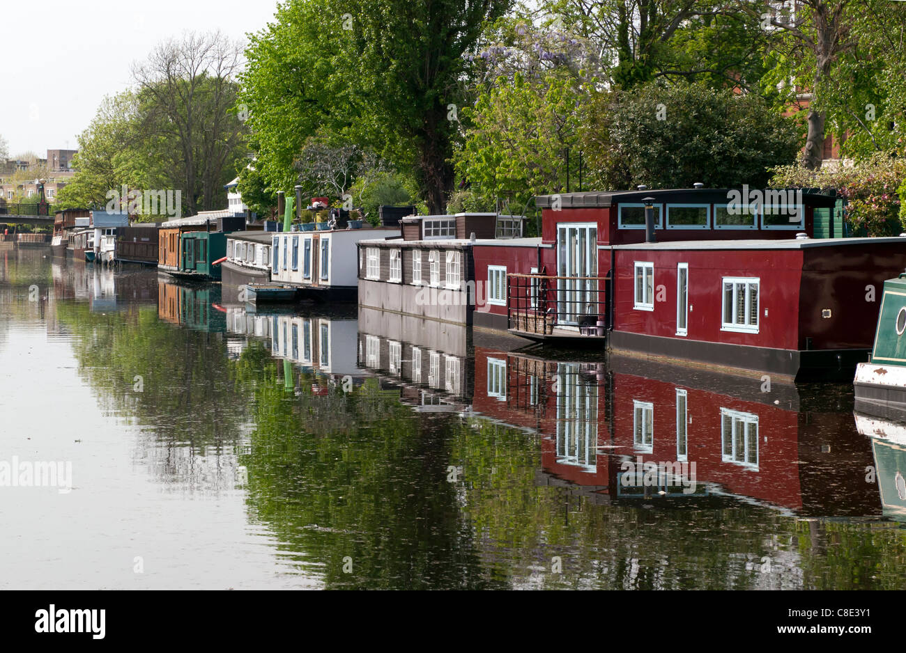 Houseboats on the Regents Canal at Blomfield Terrace, Maida Vale. Stock Photo