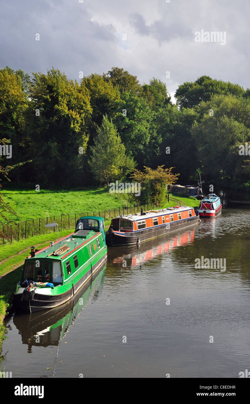 Narrowboats on Grand Union Canal, Chandler's Cross, Watford, Hertfordshire, England, United Kingdom Stock Photo