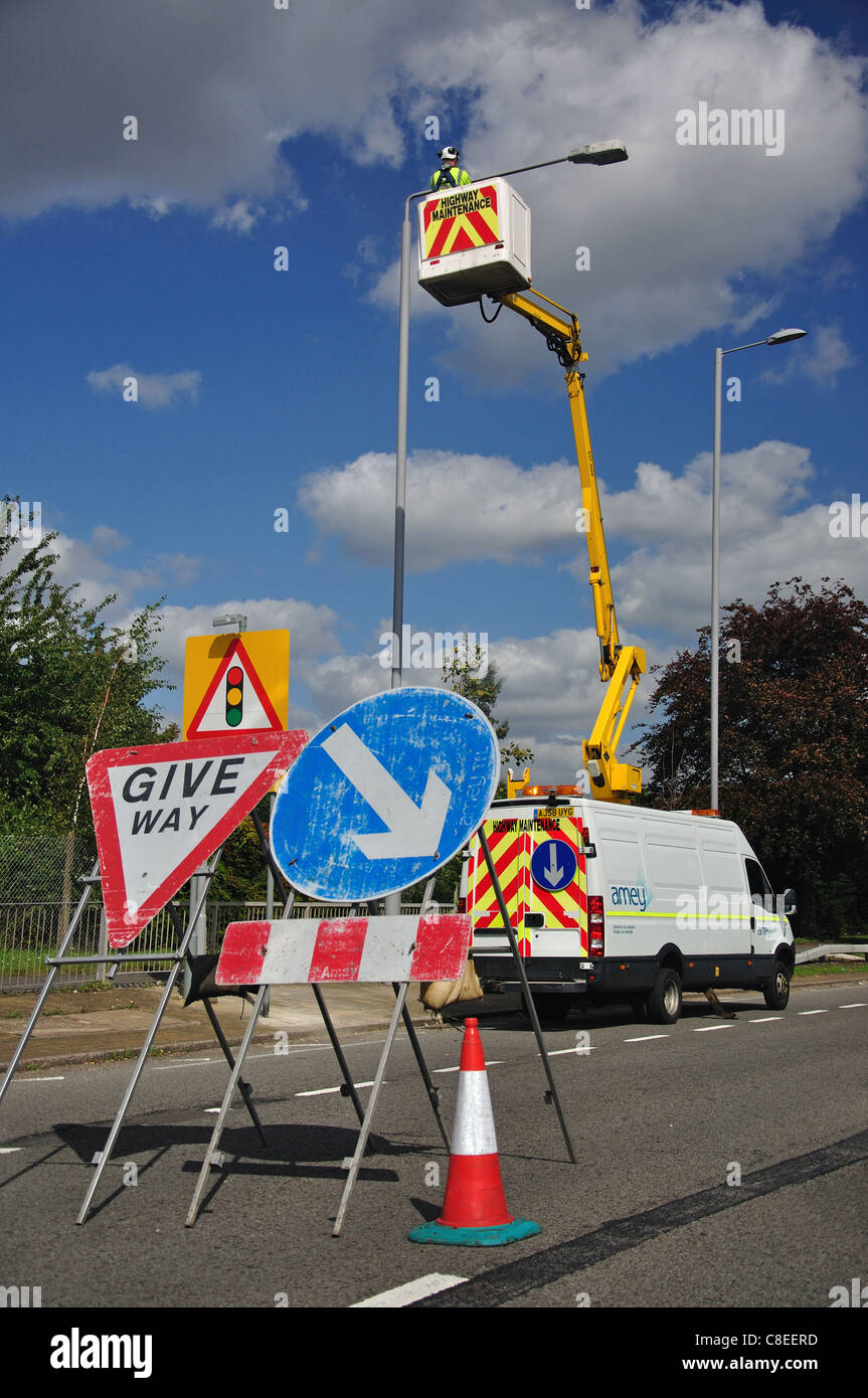 Roadworks on A316 Twickenham Road , Twickenham, London Borough of Richmond upon Thames, Greater London, England, United Kingdom Stock Photo