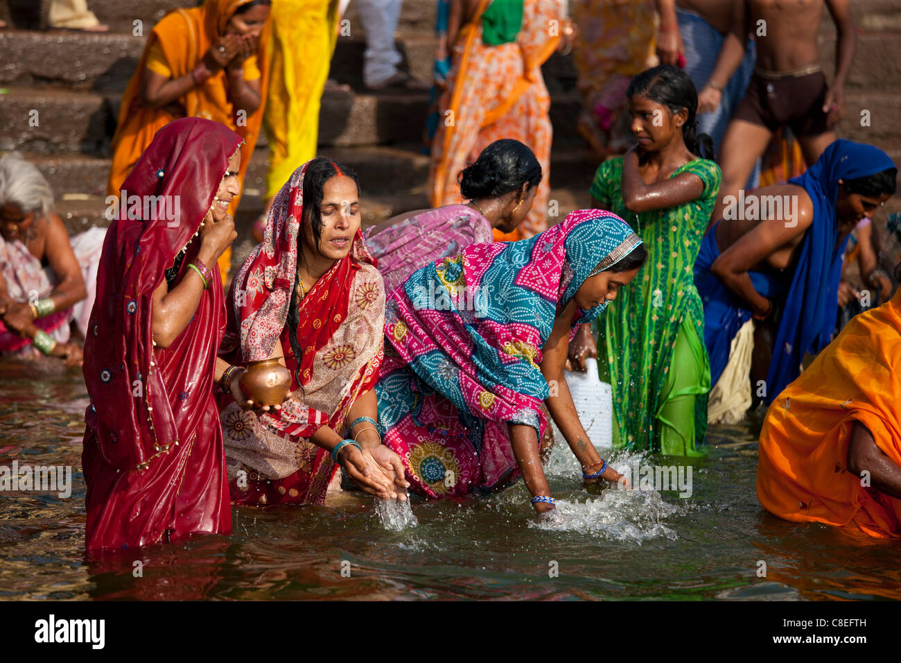indian girl bathing hidden