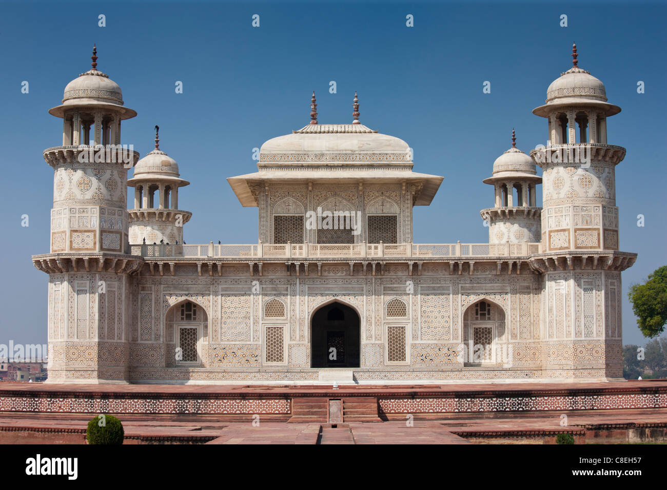 Tomb of Etimad Ud Doulah, 17th Century Mughal tomb built 1628, Agra, India Stock Photo