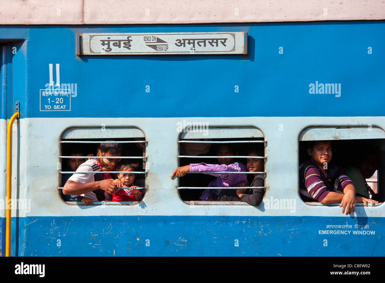 Indian people on crowded train at Bharatpur, Northern India Stock Photo
