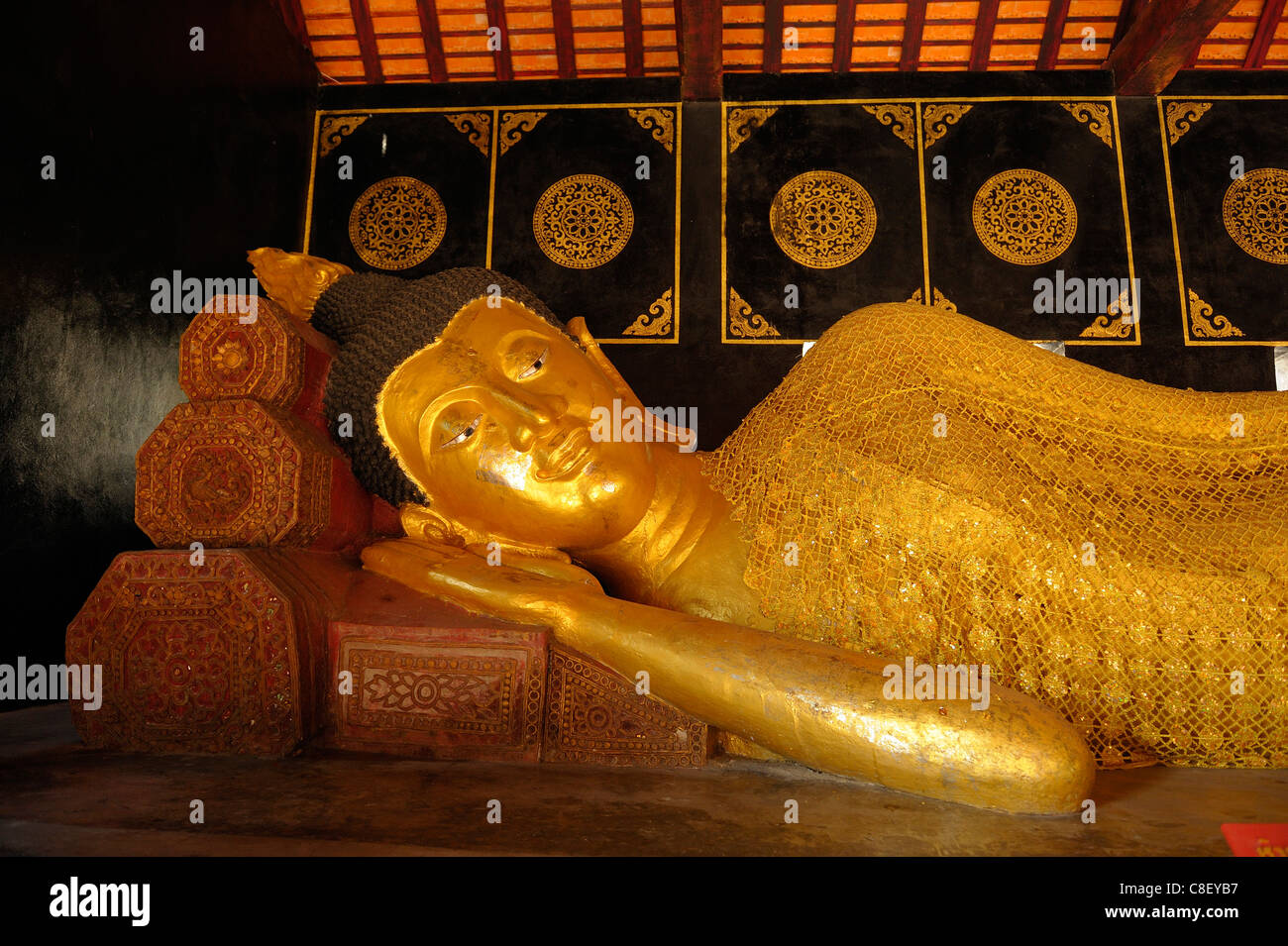 Reclining Buddha, Wat Chedi Luang, Chiang Mai, Thailand, Asia, Buddha Stock Photo
