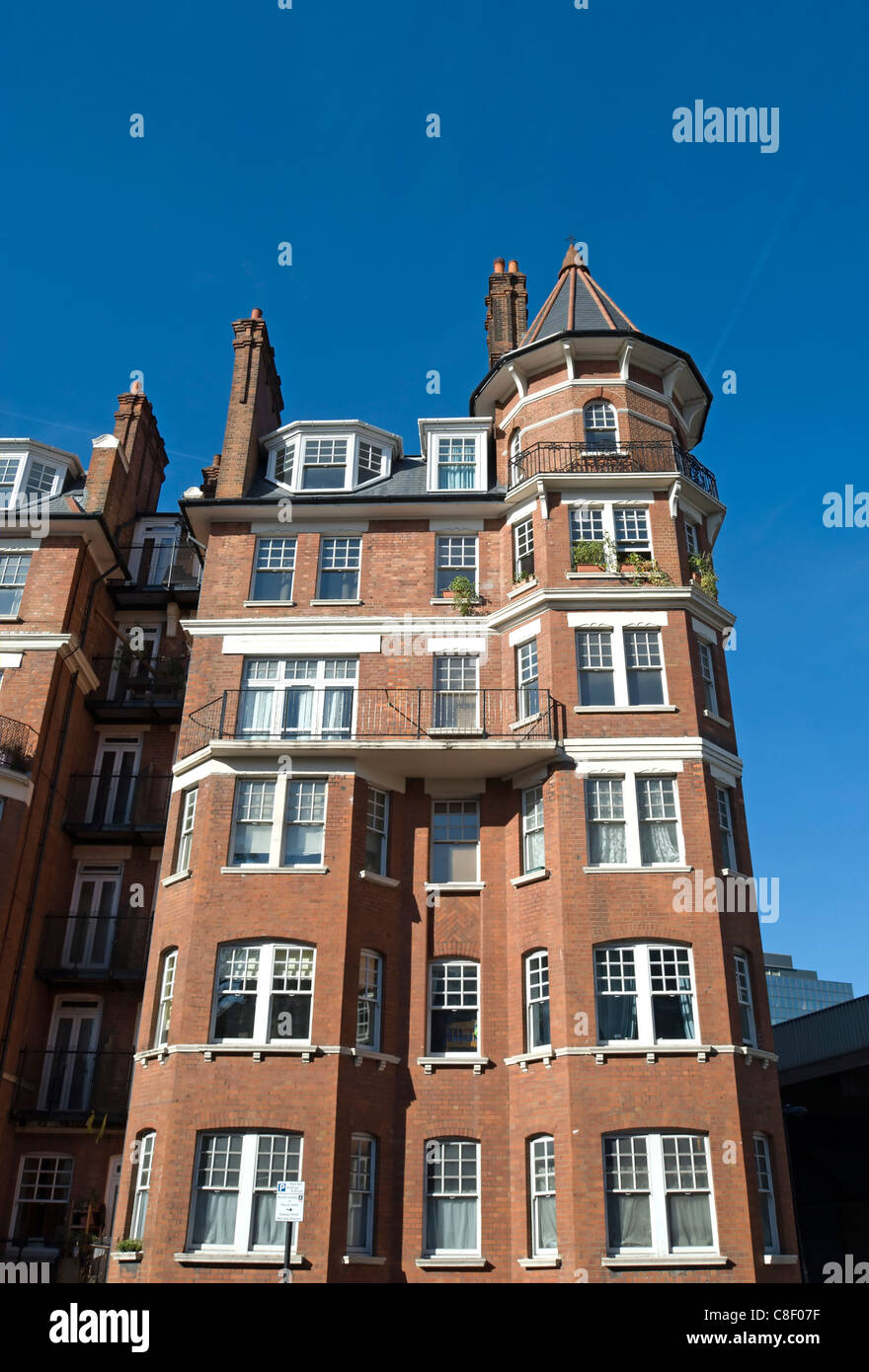 Victorian Mansion Block, London Stock Photos & Victorian Mansion Block ...