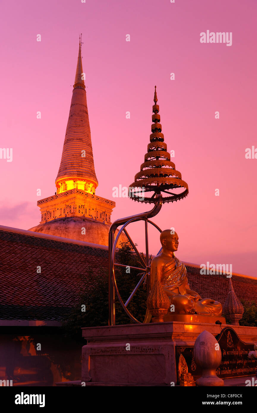at night, Wat Mahathat, Nakhon Si Thammarat, Thailand, Asia, temple Stock Photo