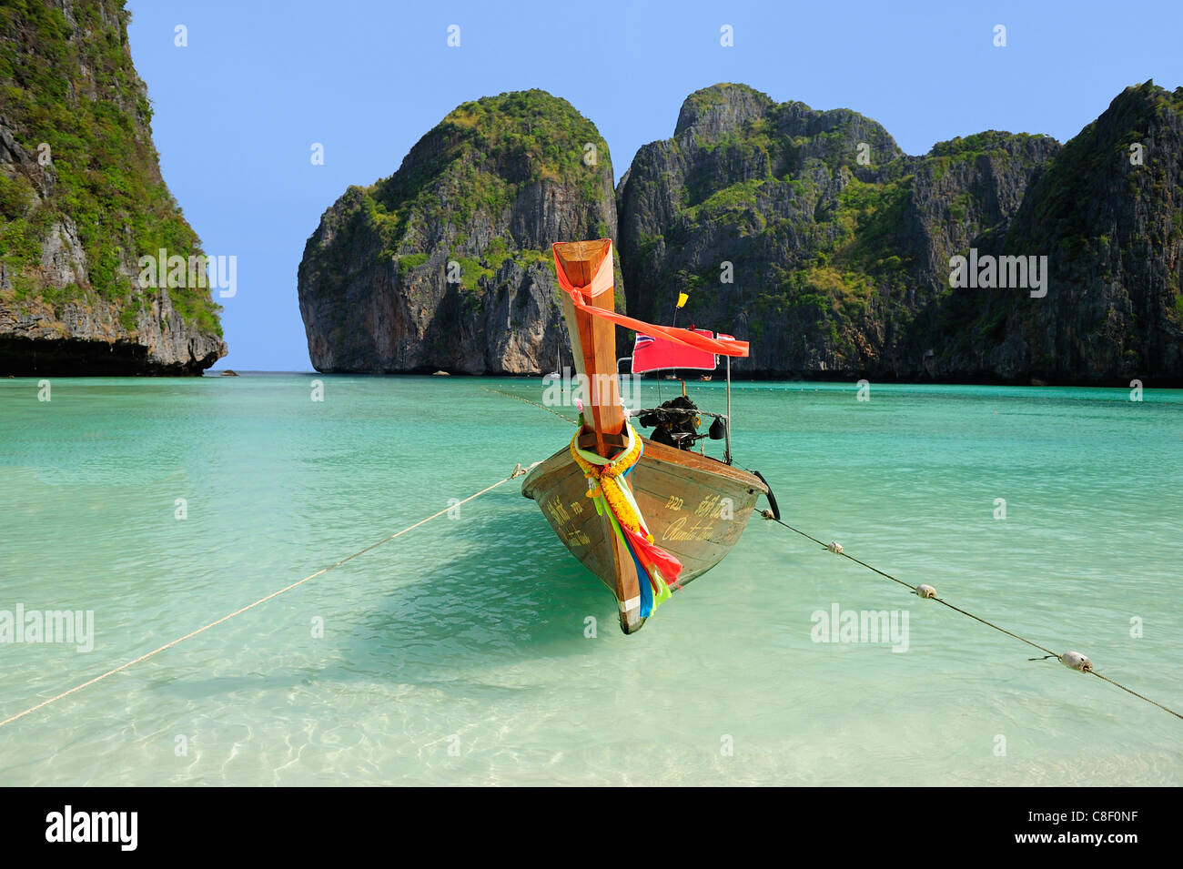 Maya Bay Hat Noppharat Thara Muk Koh Phi Phi National Park Phi Phi Island Andaman Sea Thailand Asia Tourism Phi Phi Stock Photo Alamy