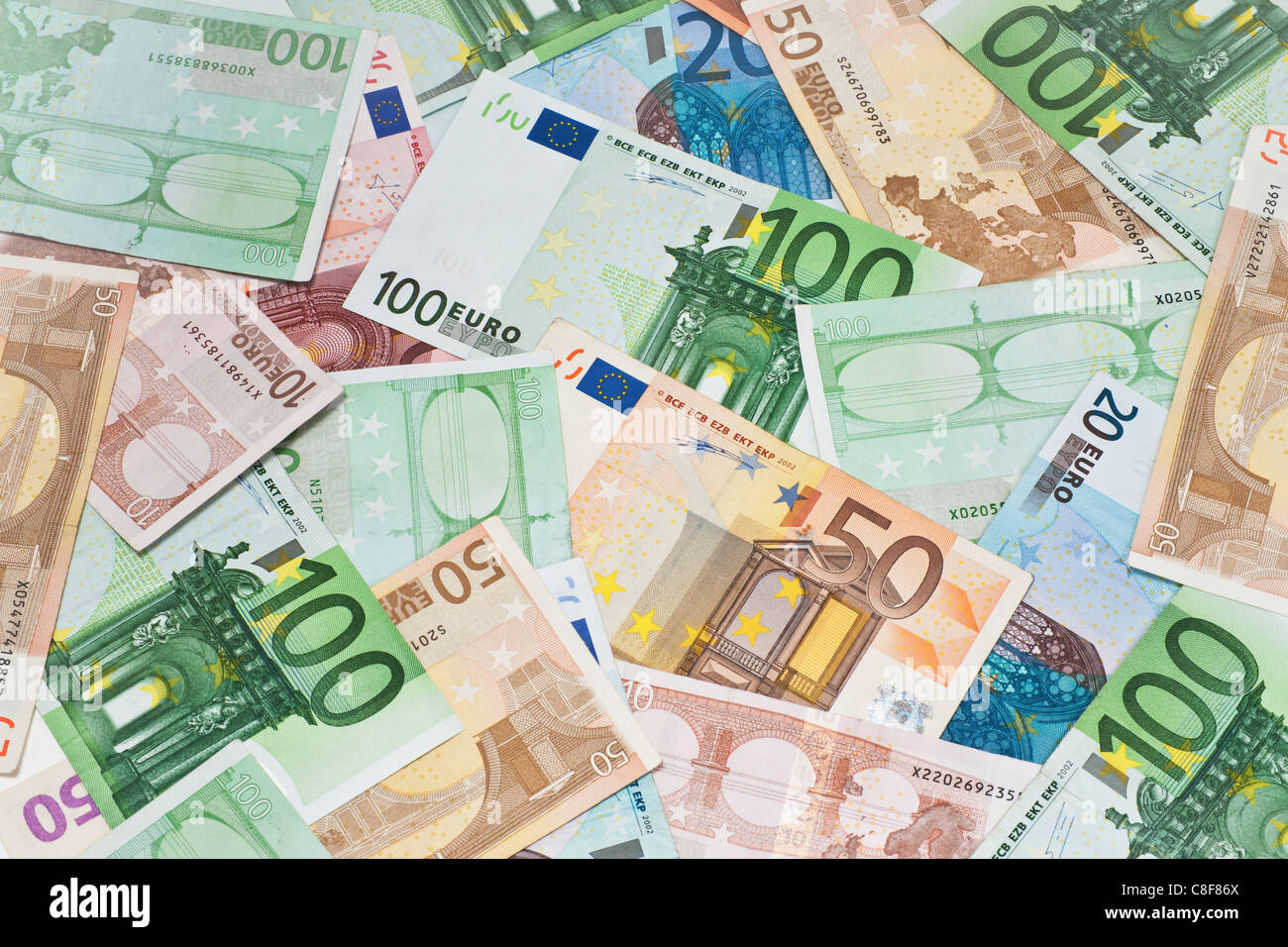 Viele verschiedene Euro Banknoten liegen nebeneinander | Many different Euro Banknotes are next to each other Stock Photo