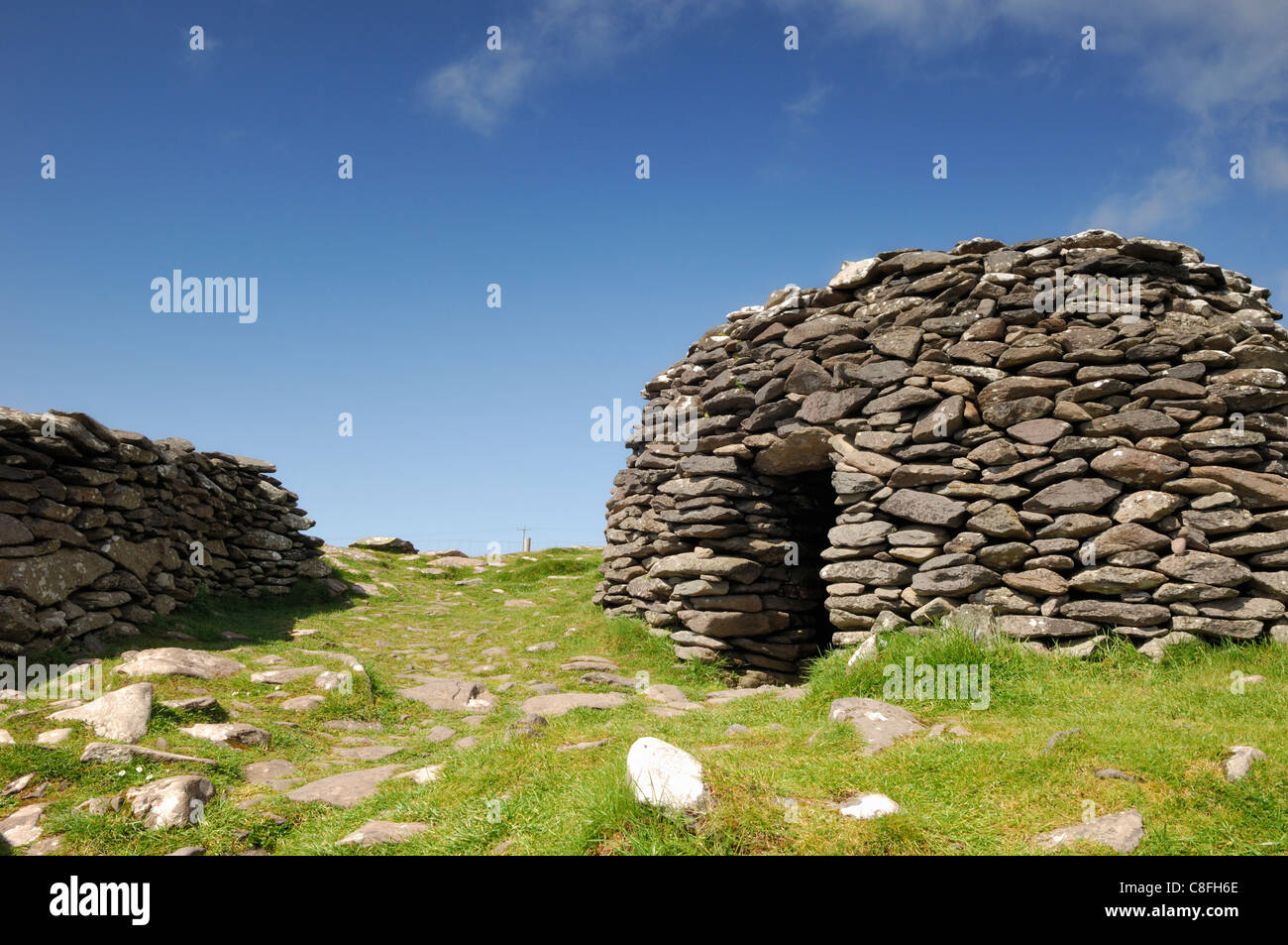 Beehive Hut on the Dingle Peninsula, County Kerry, Ireland Stock Photo