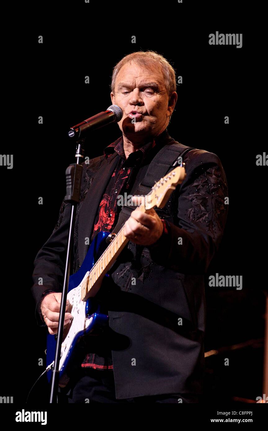 Singing comanche glen campbell guitar guitarist singer hires stock