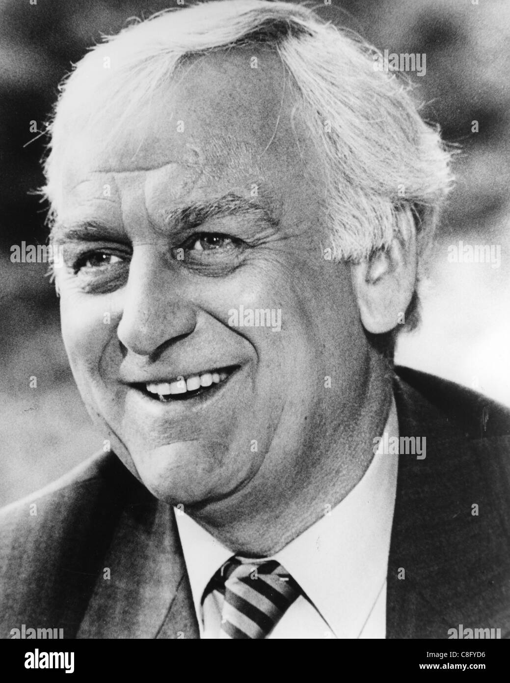 JOHN THAW (1942-2002) Promotional photo of  the English actor as Inspector Morse in the Carlton TV crime series Stock Photo