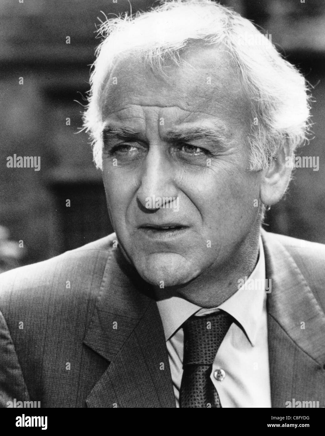 JOHN THAW (1942-2002) Promotional photo of  the English actor as Inspector Morse in the Carlton TV crime series Stock Photo