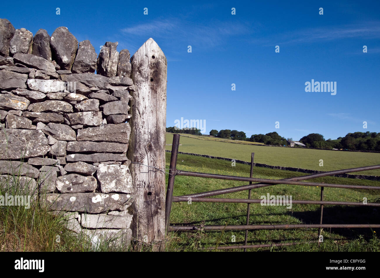 Rural walling hi-res stock photography and images - Alamy