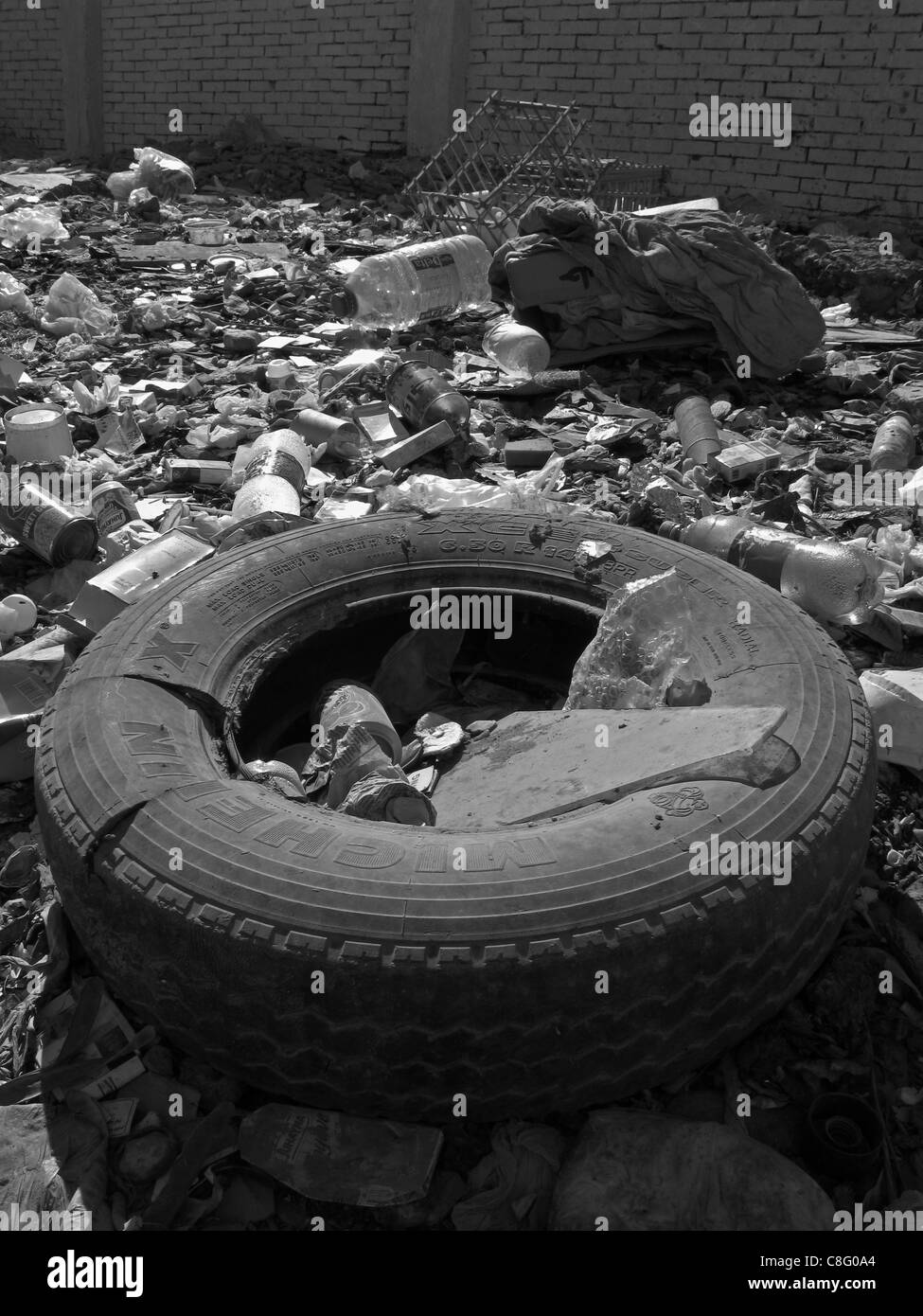 Do not dump rubbish Black and White Stock Photos & Images Alamy