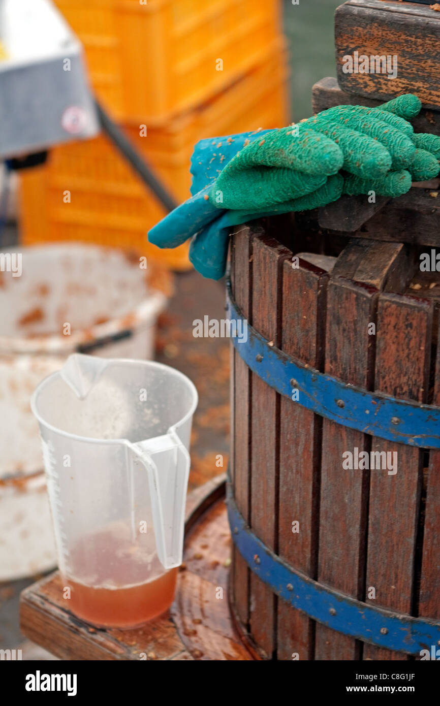 Cider Making Stock Photo 39690519 Alamy