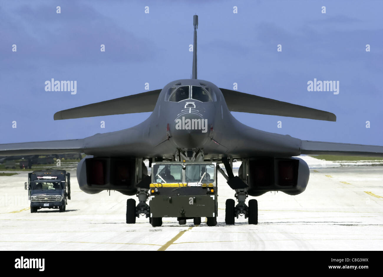 Supersonic B 1b Bomber Hi-res Stock Photography And Images - Alamy