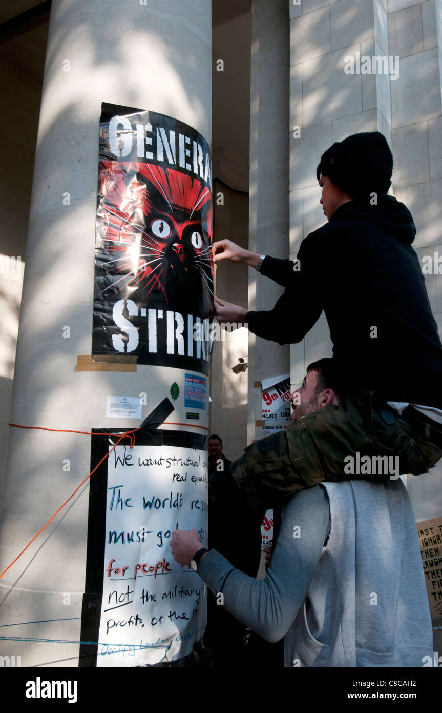 Put up poster hires stock photography and images Alamy