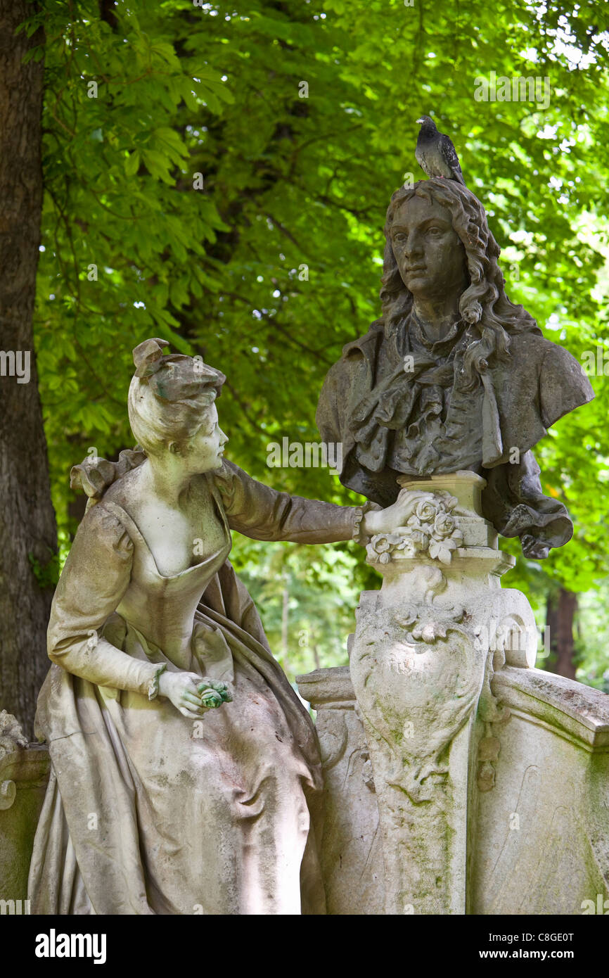 Sculpture, Jardin du Luxembourg, Paris, France Stock Photo Alamy