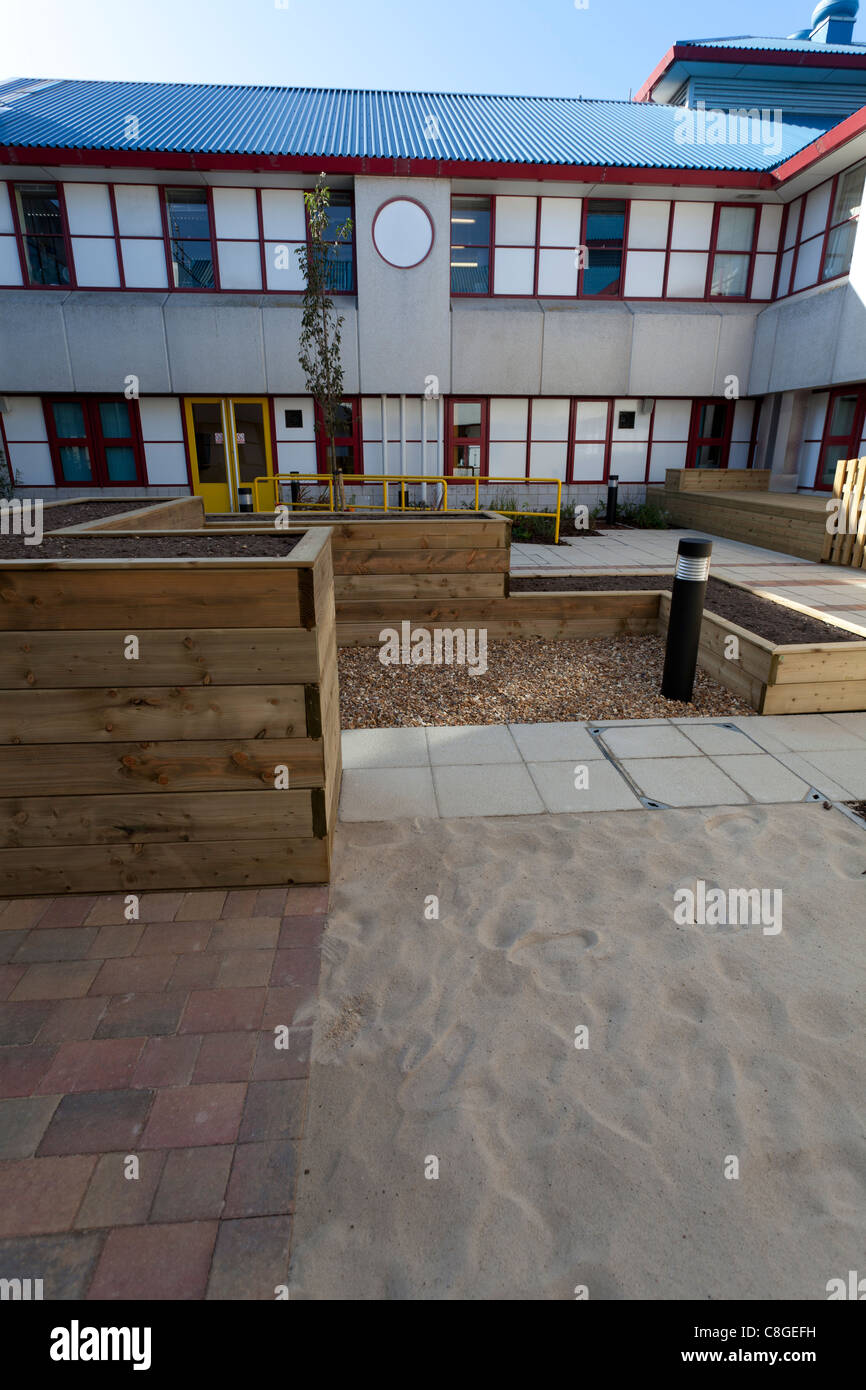 sensory garden for the rehabilitation of stroke patients utilising different surfaces at Royal Bournemouth Hospital Stock Photo